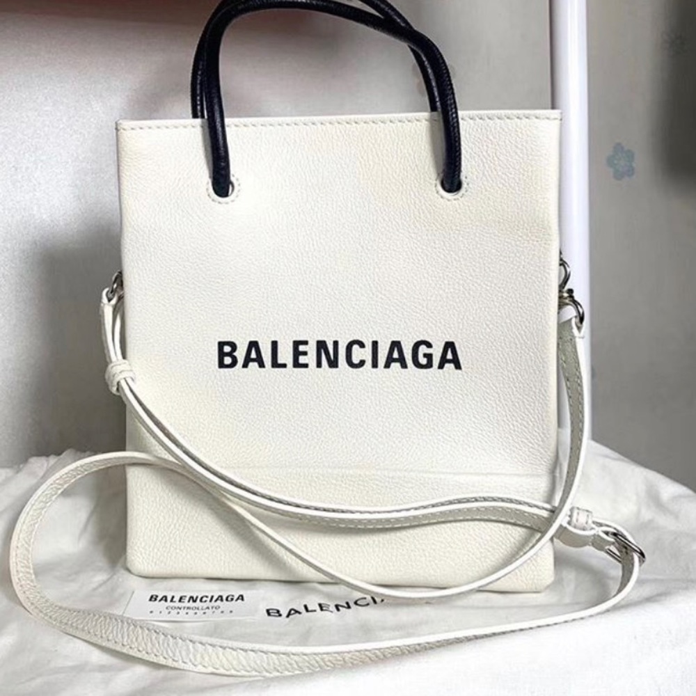 🚫SOLD🚫Balenciaga white bag